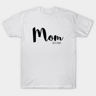 Mom Pregnancy Annoucement T-Shirt